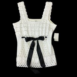 New GABY & EDEN white crochet tank top black ribbon waist tie. Size M